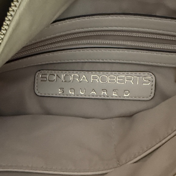 Sondra Roberts Cream Tote Bag - Picture 3 of 3